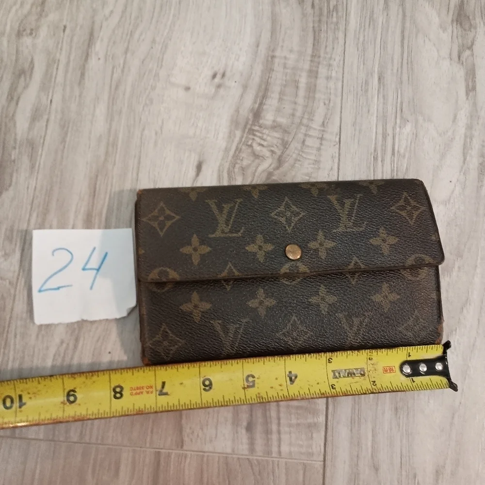 Louis Vuitton Porte Monnaie Monogram Pochette Credit Long Wallet